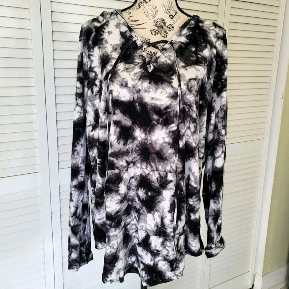 Black and White Tie Dye Hoodie
